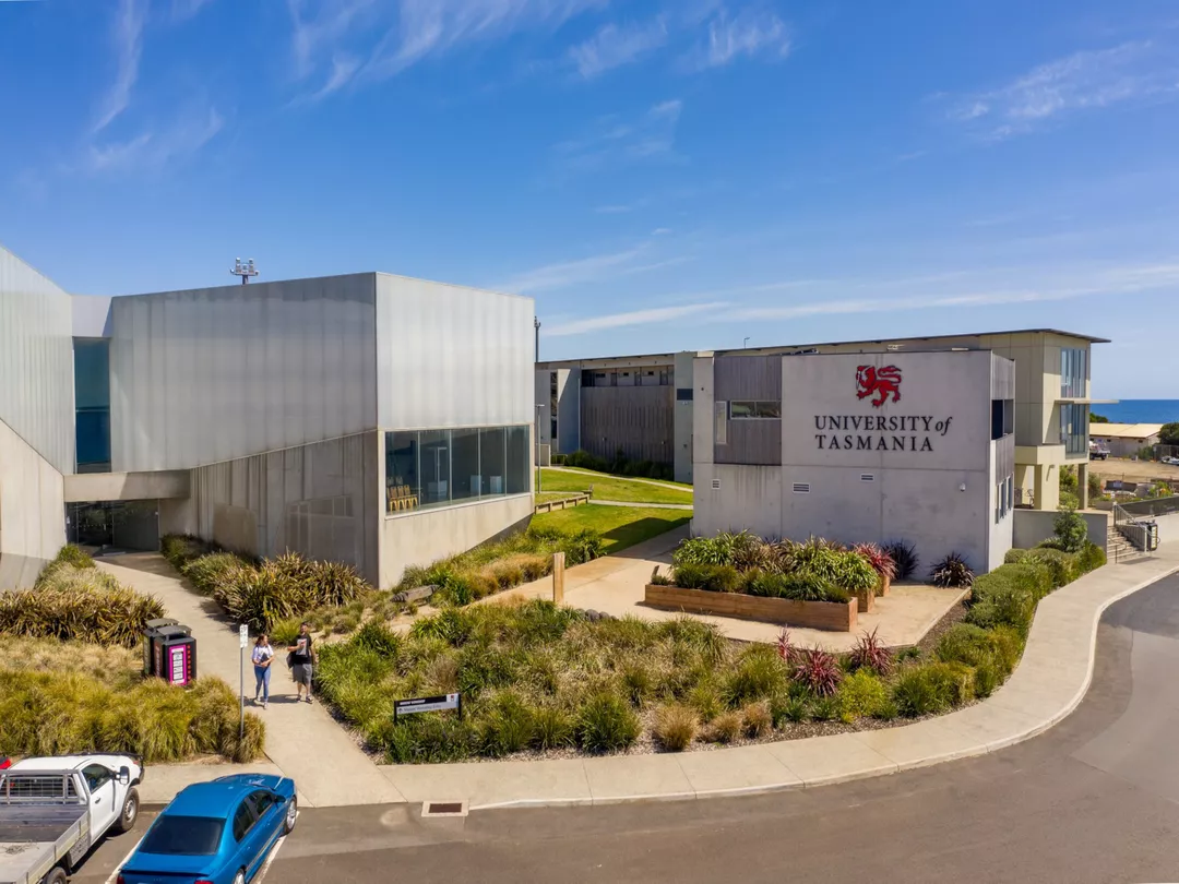 University-of-Tasmania-Campus-October2020