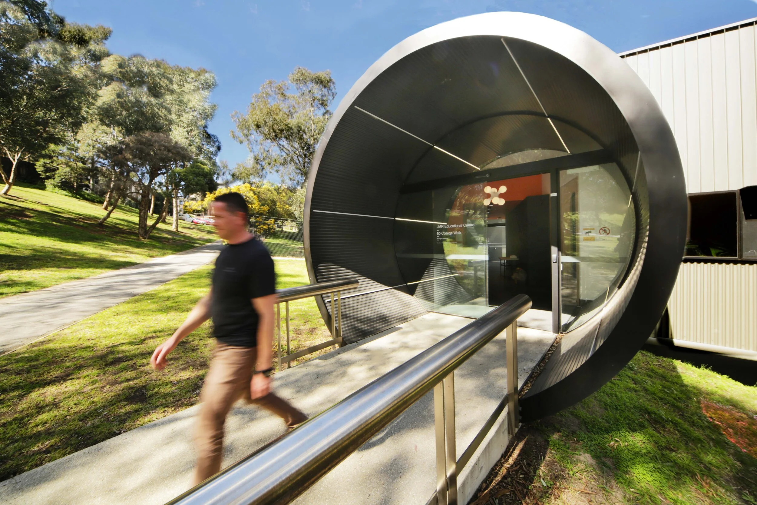 Harmer+Architecture_Education_Monash+Univerity+Biological+Science+Laboratoy+JMR_Exterior-11